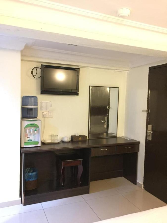 Hotel Bintang Indah Кота-Бару Экстерьер фото