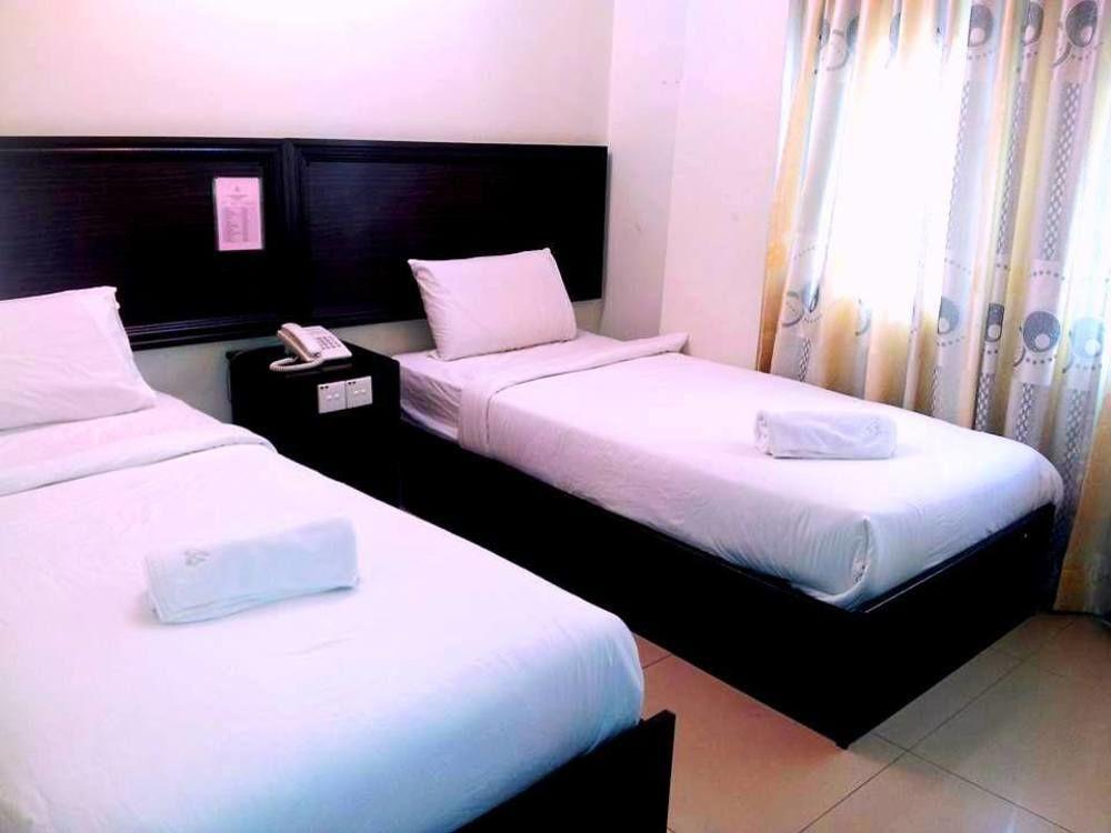 Hotel Bintang Indah Кота-Бару Экстерьер фото