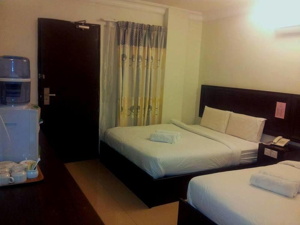 Hotel Bintang Indah Кота-Бару Экстерьер фото