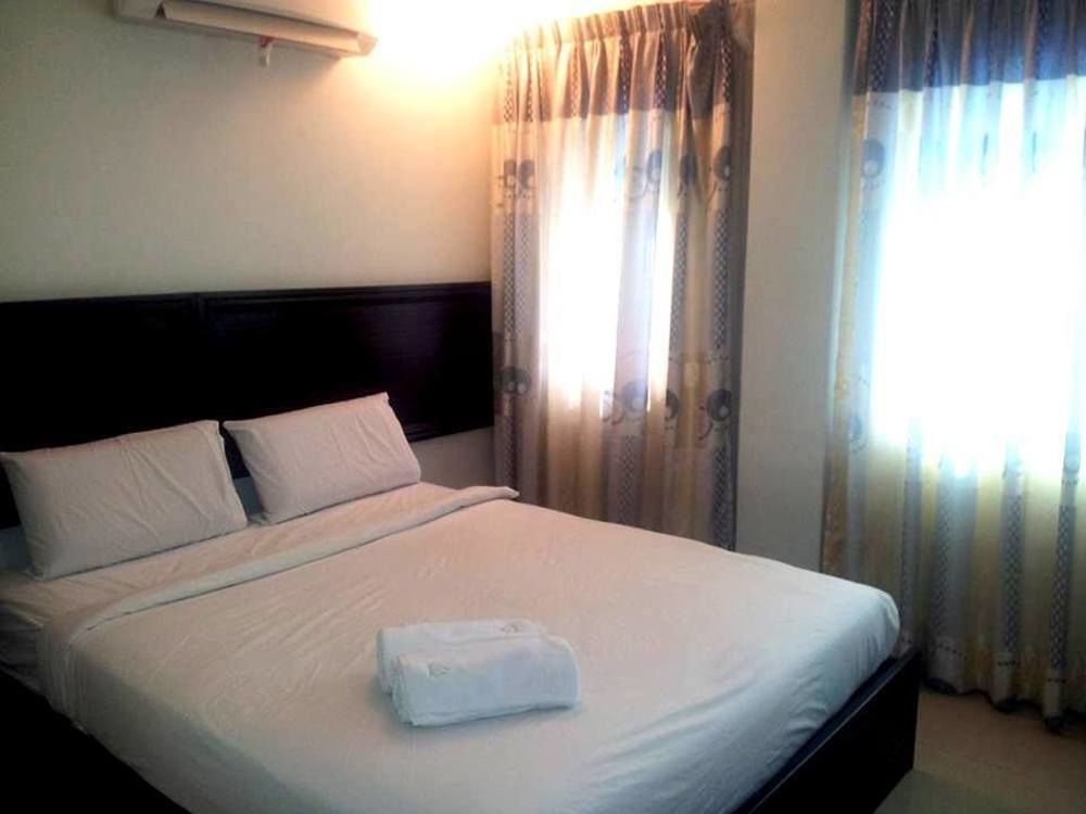Hotel Bintang Indah Кота-Бару Экстерьер фото